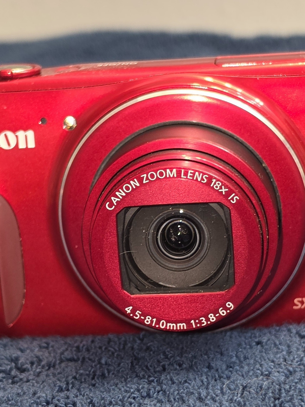 Canon PowerShot SX600 HS Camera Kit In Red - Picture 7 of 16